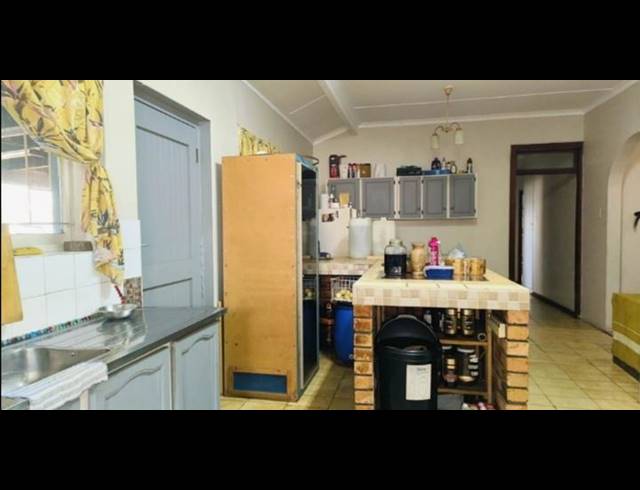 3 BEDROOM HOUSE FOR SALE IN ARBORETUM